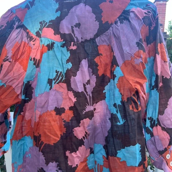 Porridge Floral Blouse in Pink and Blue - Picture 3 of 5